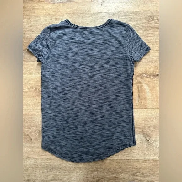 Lululemon Love Tee Short Sleeve Crew Size 6 Space Dye Grey Black - Picture 3 of 6